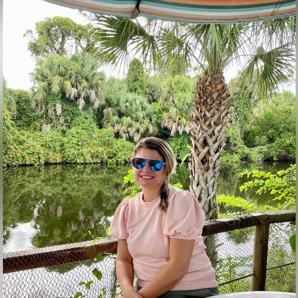 Meet your Posher, Devin